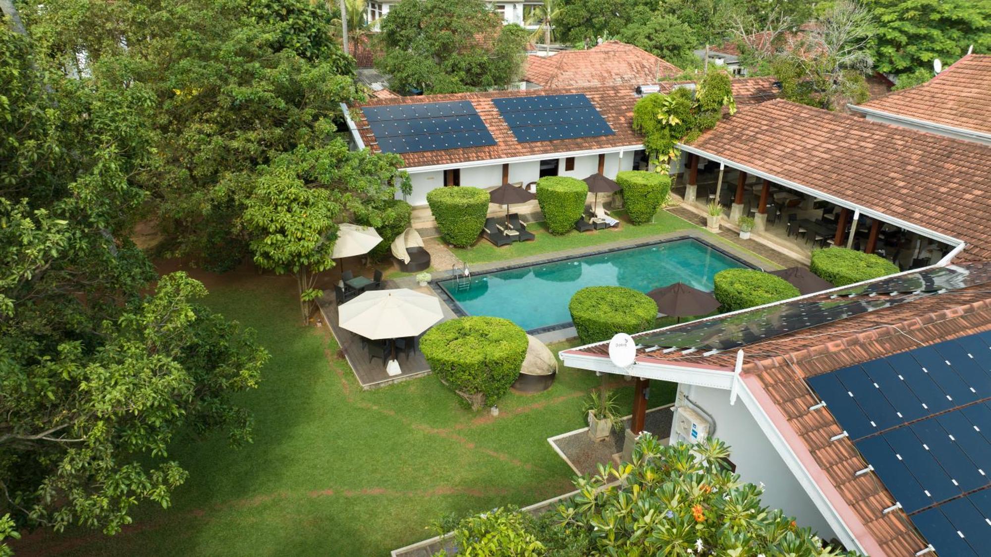Swanee Grand Hotel Negombo Exterior foto