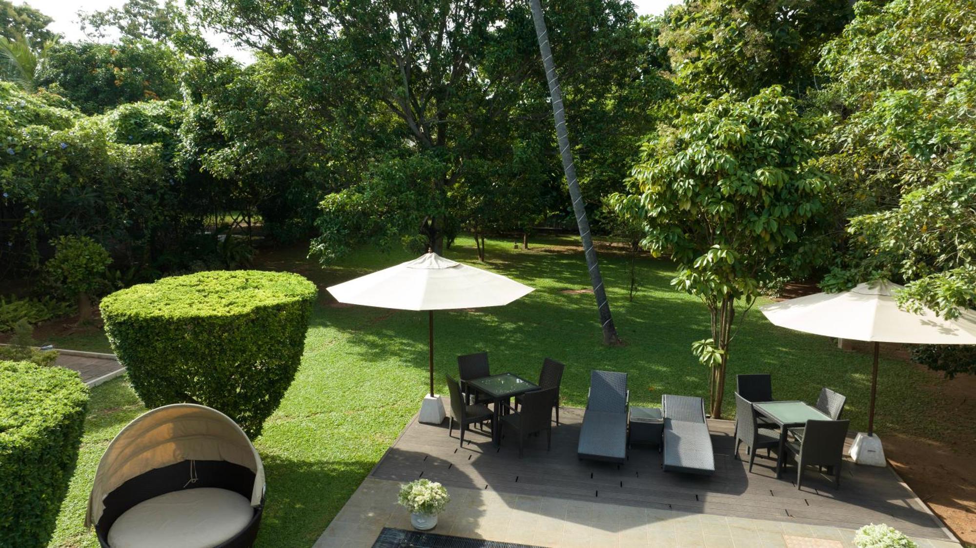 Swanee Grand Hotel Negombo Exterior foto