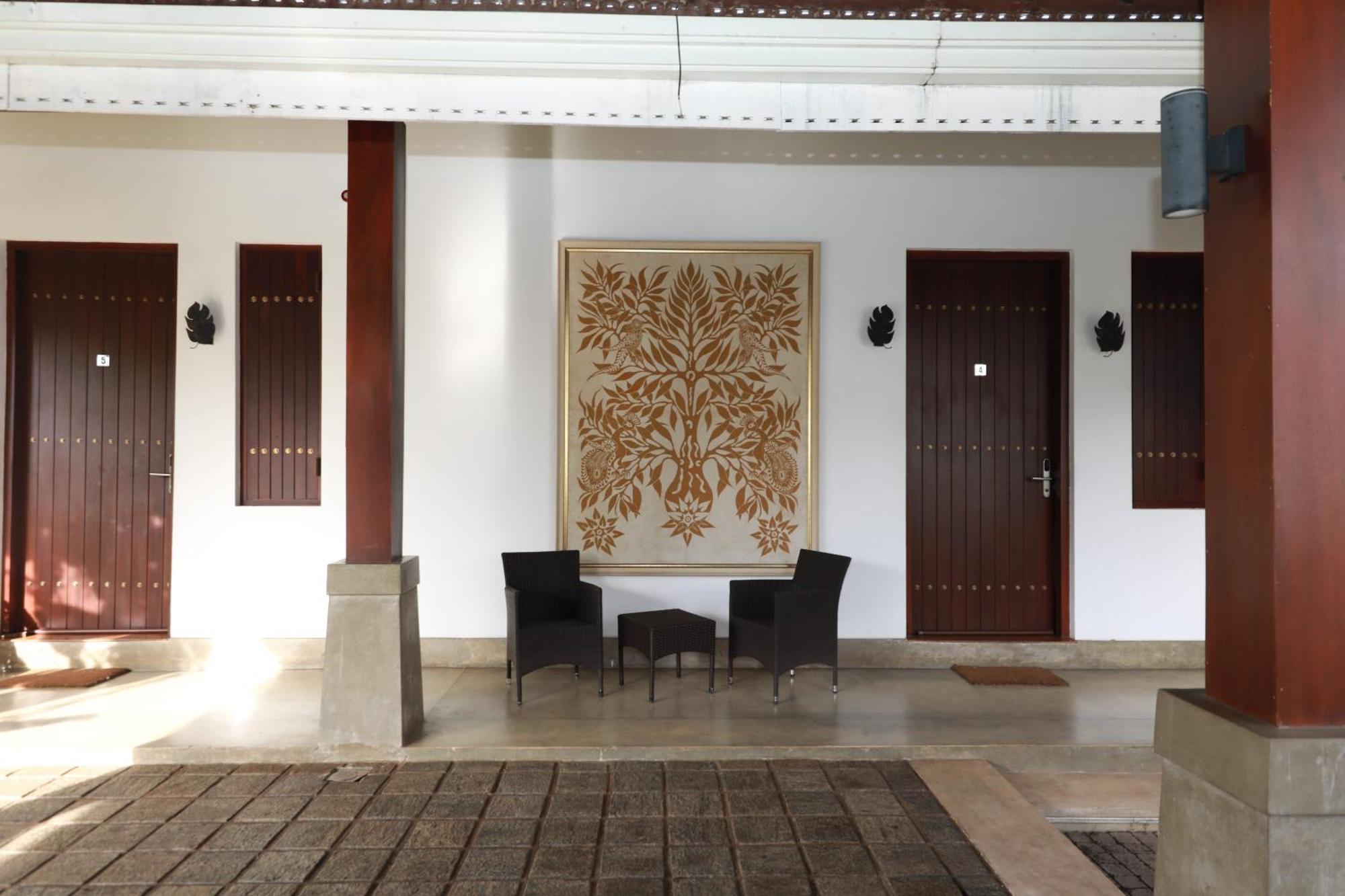 Swanee Grand Hotel Negombo Exterior foto