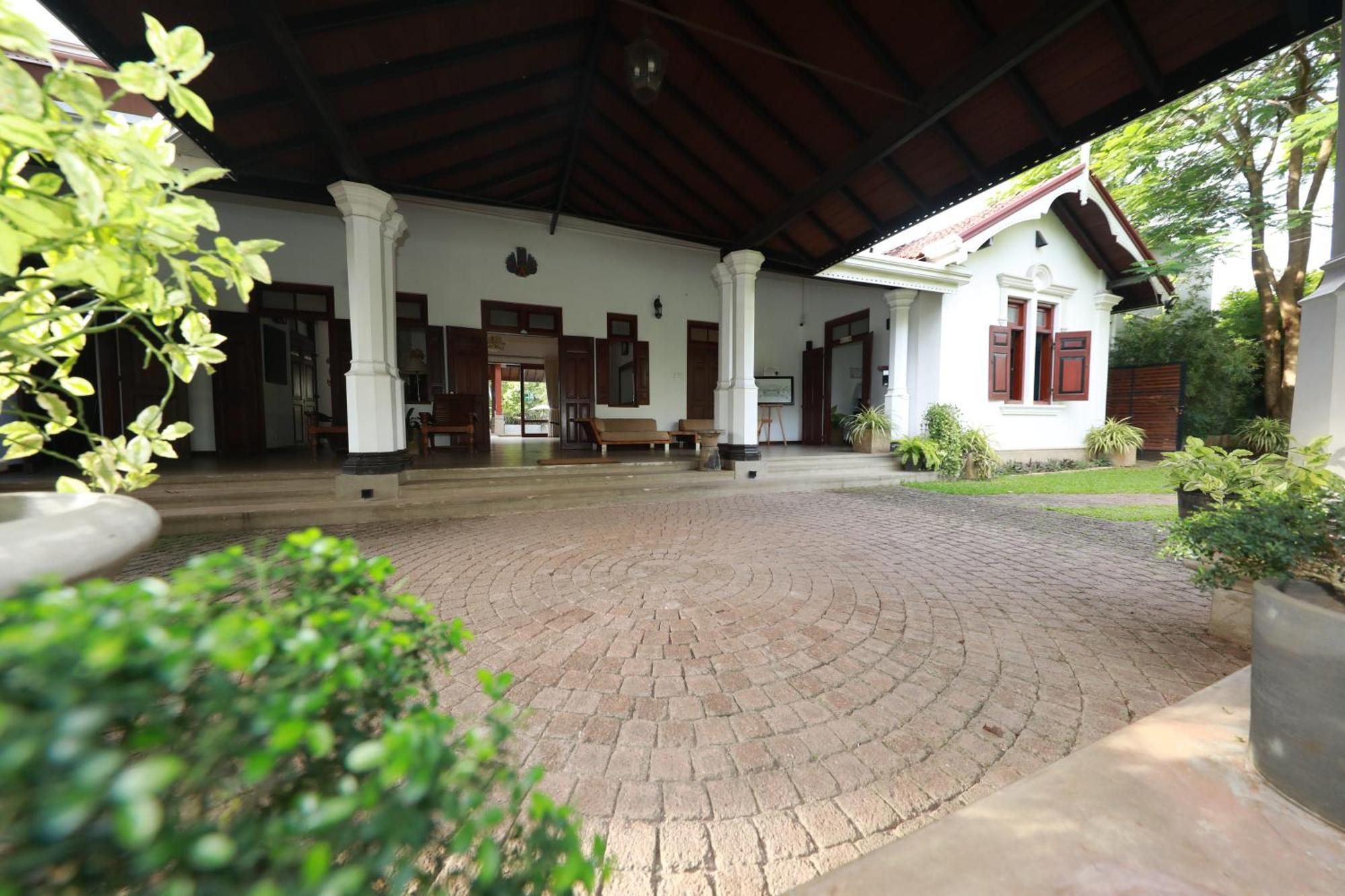Swanee Grand Hotel Negombo Exterior foto